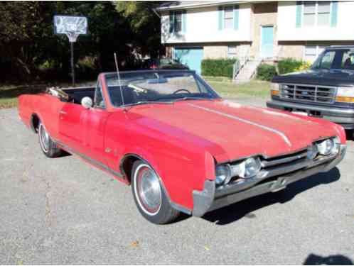 Oldsmobile Cutlass convertible (1967)