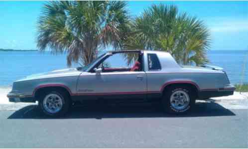 Oldsmobile Cutlass Hurst/Olds (1984)