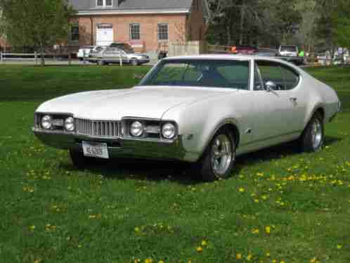 Oldsmobile Cutlass SUPREME (1968)