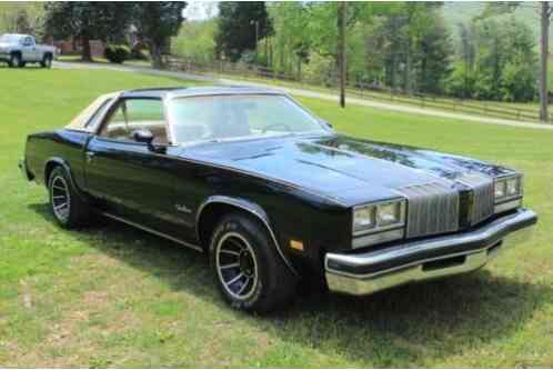 1977 Oldsmobile Cutlass Supreme Brougham