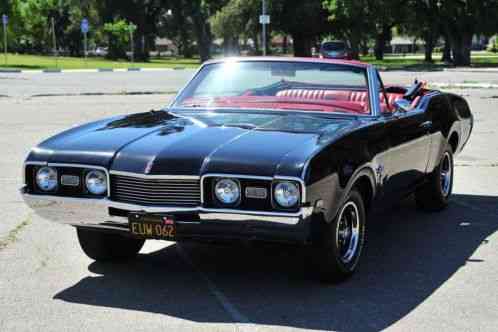 1968 Oldsmobile Cutlass Supreme Convertible