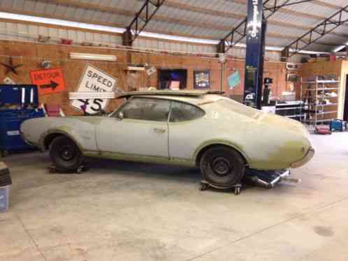 1969 Oldsmobile Cutlass Two Door