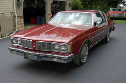 Oldsmobile Delta 88 (1983)