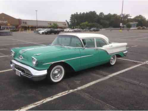 Oldsmobile Eighty-Eight (1957)