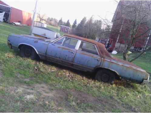 Oldsmobile F85 4 barrel V8 4dr (1965)