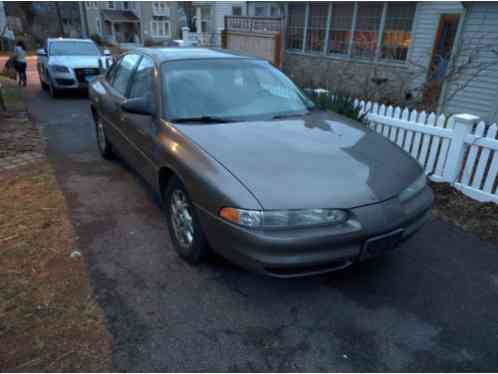 Oldsmobile Intrigue GL (2002)