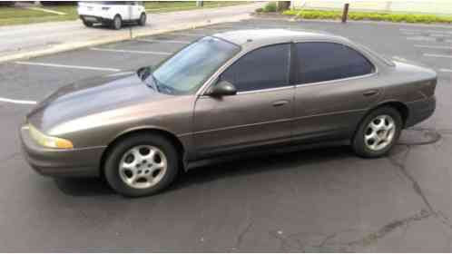 Oldsmobile Intrigue GX (1999)