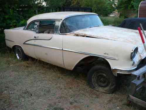 Oldsmobile Ninety-Eight HOLIDAY (1955)