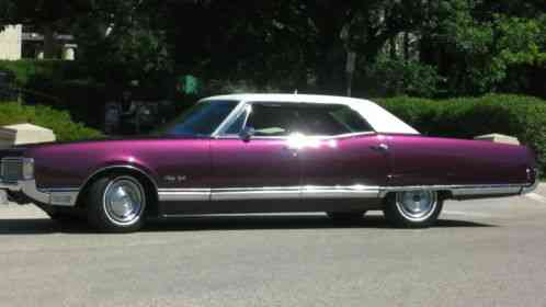 1968 Oldsmobile Ninety-Eight Holiday