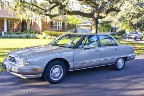 Oldsmobile Ninety-Eight (1995)