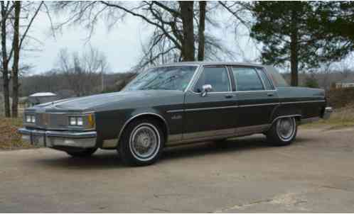 Oldsmobile Ninety-Eight (1983)