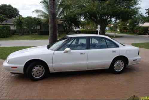 Oldsmobile Other Royale (1998)