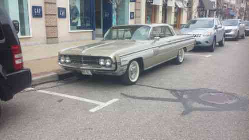 1962 Oldsmobile Starfire