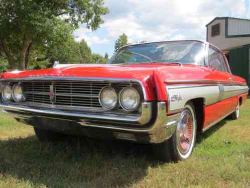 Oldsmobile Starfire STARFIRE (1962)