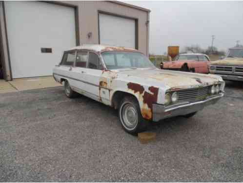 Oldsmobile STATION WAGON AMBULANCE (1963)