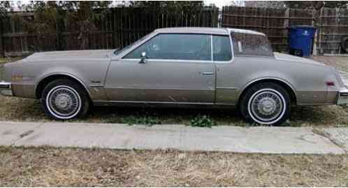 Oldsmobile Toronado (1983)