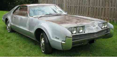 Oldsmobile Toronado (1966)