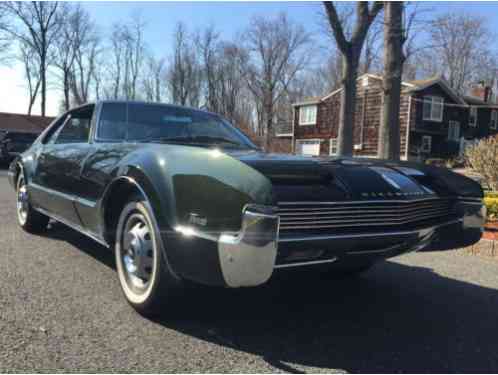 Oldsmobile Toronado (1966)