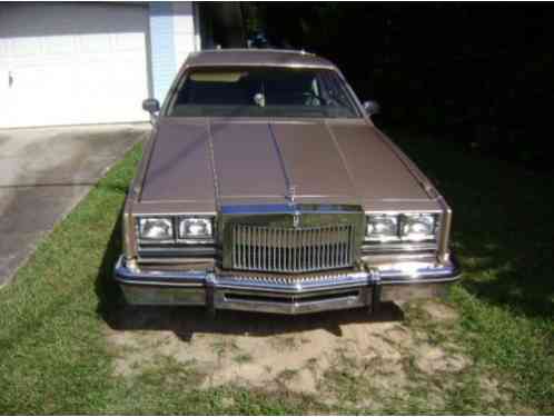 Oldsmobile Toronado (1985)