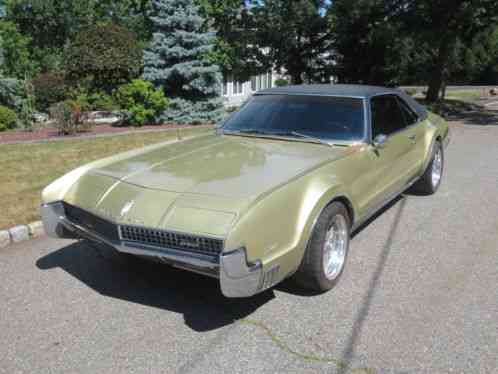 Oldsmobile Toronado (1967)