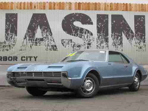 Oldsmobile Toronado (1966)