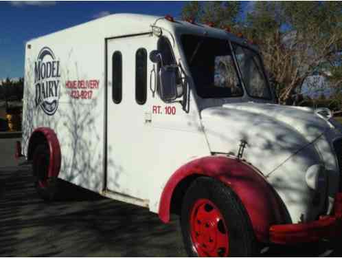 DIVCO Milk Delivery Truck (1963)