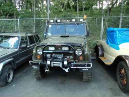 UAZ 469B (1985)