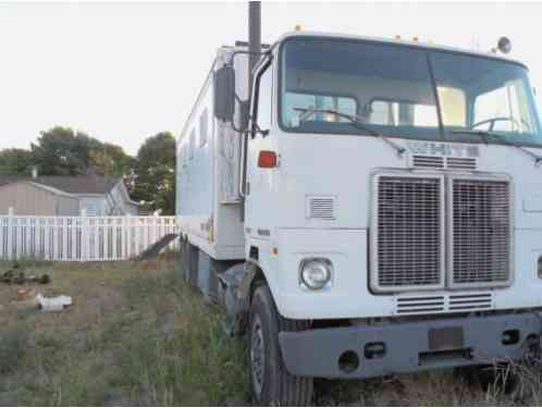 1980 White Cabover