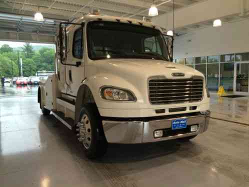 Other Makes Freightliner M2 106 (2010)