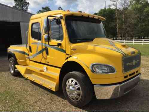 2007 Freightliner M2 Sport Chassis