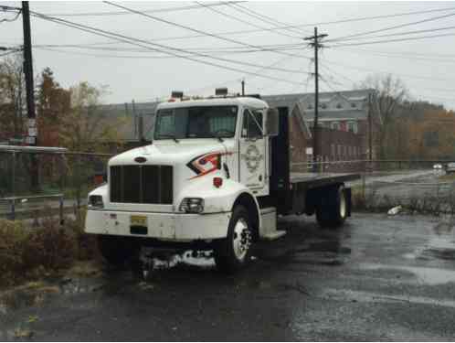 Other Makes Peterbilt 330 (2002)