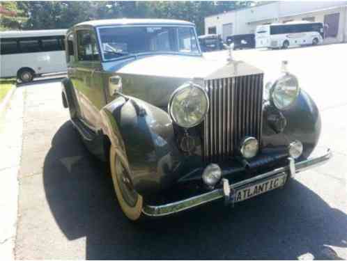 1947 Rolls Royce Sedan Silver Wright