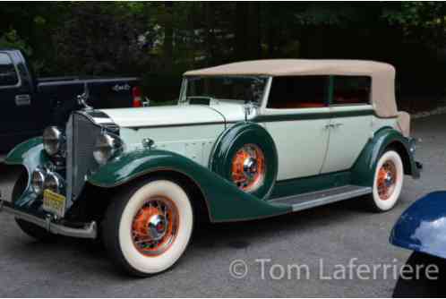 1933 Packard 1002