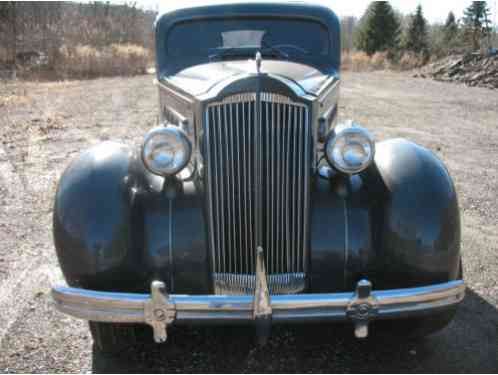 Packard 120 (1936)