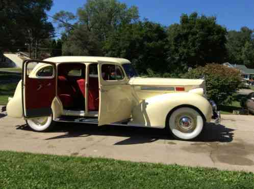 Packard 120 (1938)