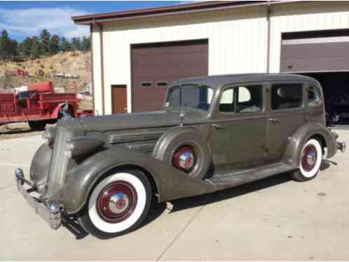 Packard 1407 5 Passenger Sedan (1936)