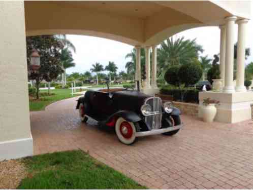 Packard 153 DELUXE ROADSTER Deluxe (1932)