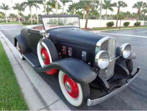 Packard 153 DELUXE ROADSTER Deluxe (1932)