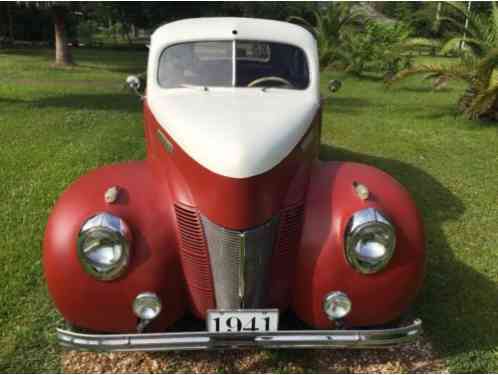 Packard 110 (1941)