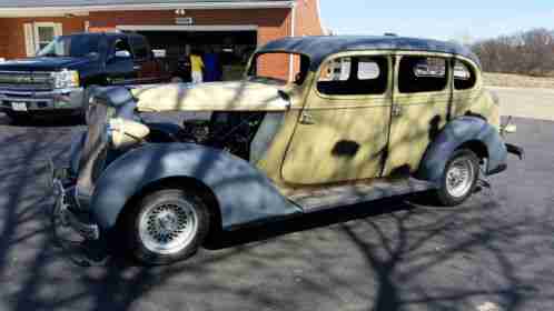 Packard 4 door sedan (1935)