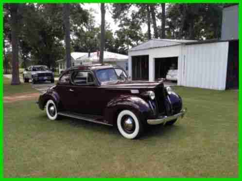 Packard Club Coupe Model 1600 RUST (1938)