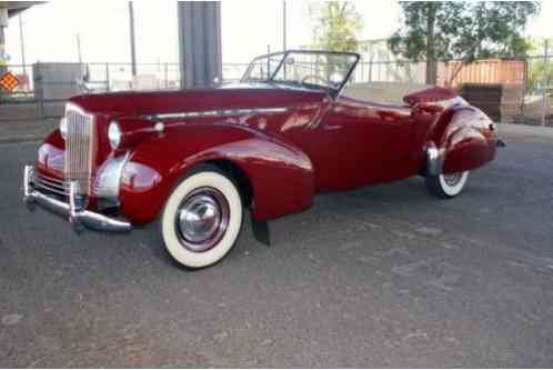 Packard Darrin Roadster (1940)