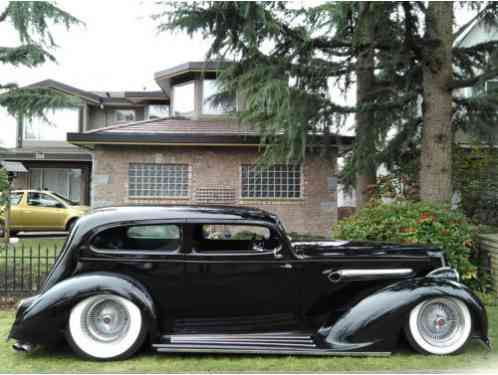 Packard Slantback 2 Door Sedan (1936)