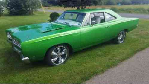 Plymouth: Road Runner