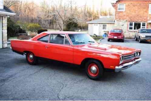 Plymouth Road Runner COUPE 383 4bl (1969)