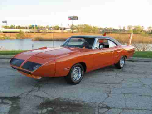 Plymouth Road Runner SUPER BIRD (1970)