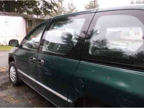 Plymouth Voyager (1997)