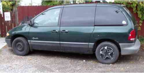 Plymouth Voyager (1999)
