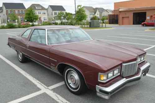 19760000 Pontiac Bonneville