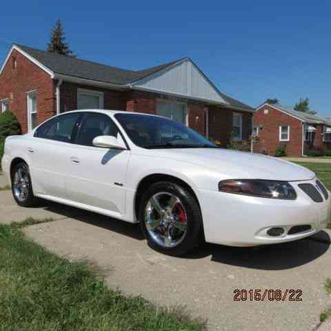 Pontiac Bonneville (2005)